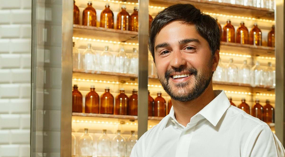 Discover the Secrets to Managing Hair Loss: An Exclusive Zoom Event with Ricardo Vila Nova